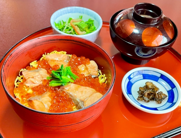 秋鮭いくら丼